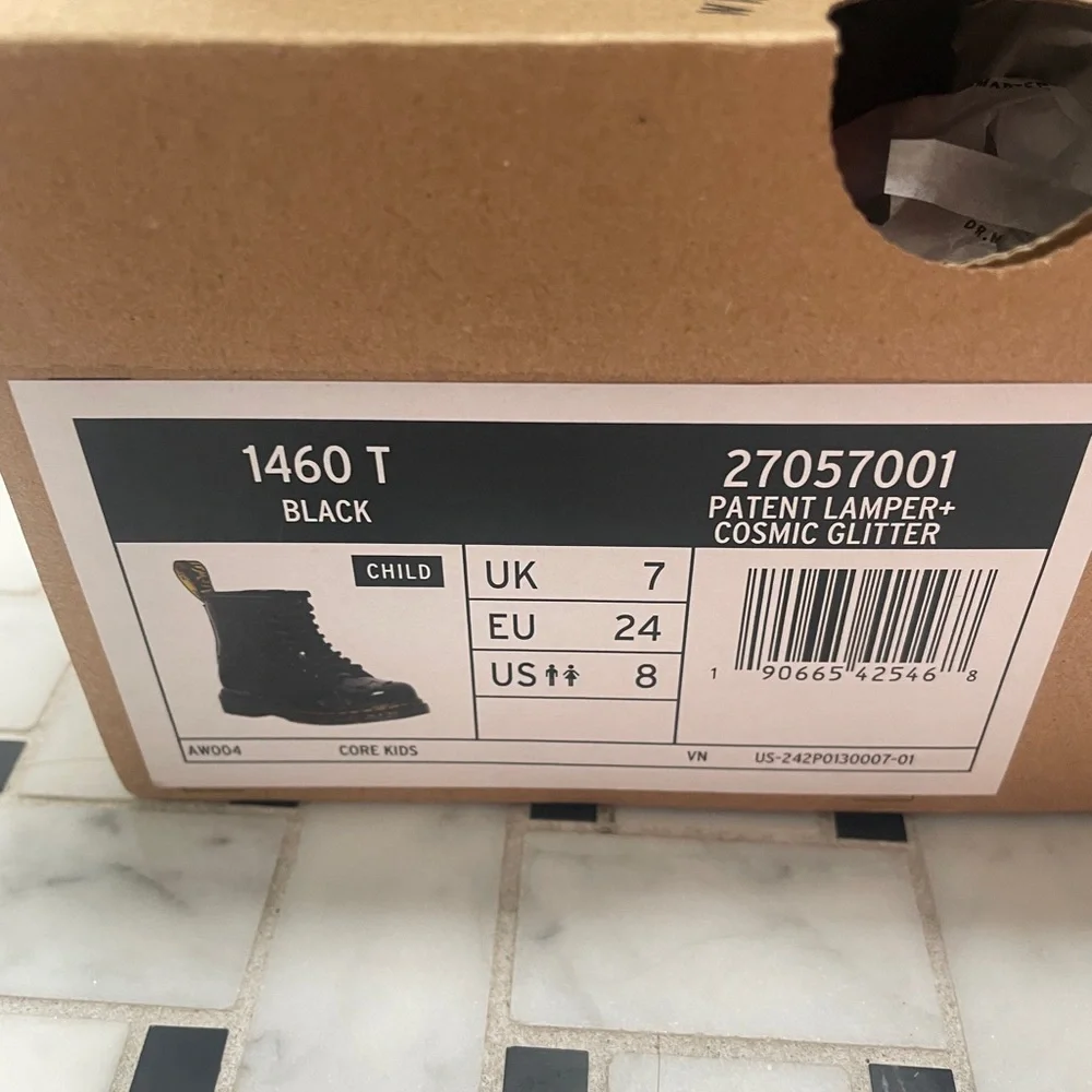 Dr. Martens 1460 T Kids Patent Leather Cosmic Glitter Star Boots Black Size US 8